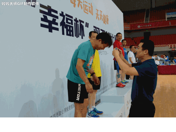 贊！江西長運(yùn)羽毛球場上摘金奪銀