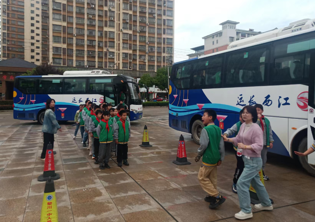 撫州長運：全面發(fā)力 圓滿完成大型運輸任務