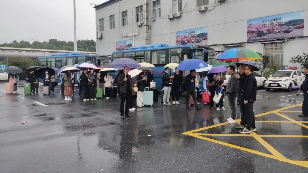 這個(gè)“五一”，“客運(yùn)+旅游”模式全面發(fā)力