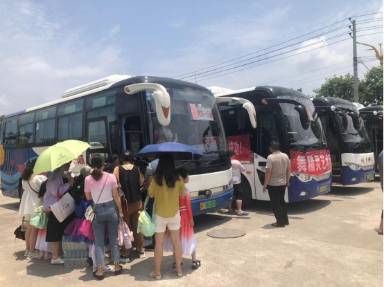 撫州長(zhǎng)運(yùn):圓滿(mǎn)完成大型舞蹈比賽運(yùn)輸任務(wù)