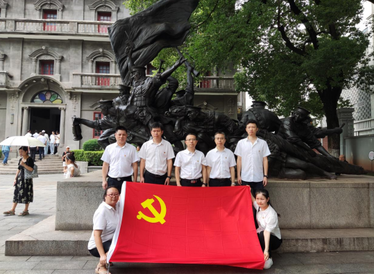 長運科技：紅色教育基地現(xiàn)場獻(xiàn)禮黨的生日