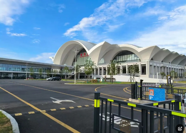 南昌日報、江南都市報、江西工人報聚焦江西長運(yùn)