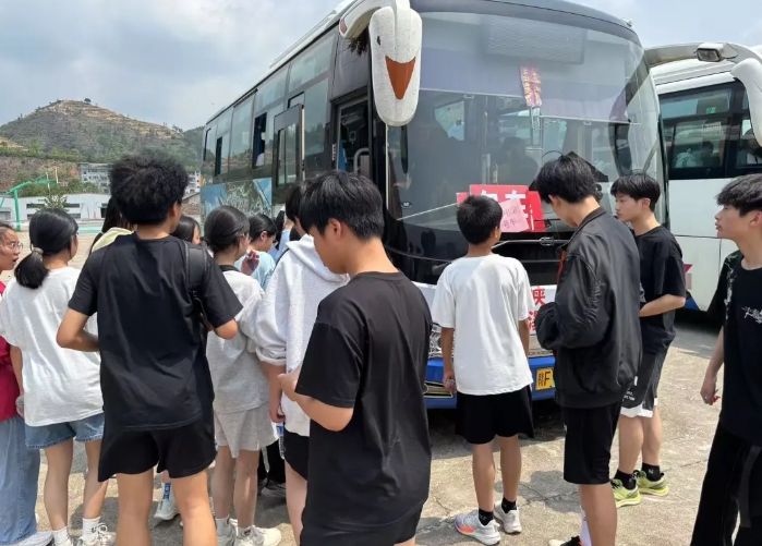 樂安分公司承接中考體考運輸任務(wù)