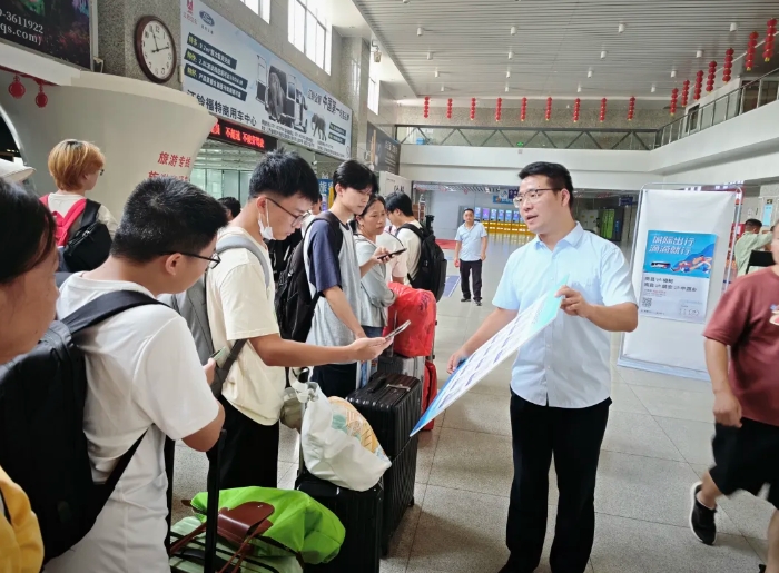 都市城際公交：數(shù)字化服務+人性化關(guān)懷 構(gòu)建新生溫馨出行