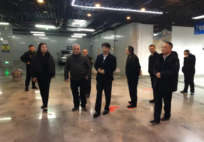 撫州市交通運輸局領(lǐng)導(dǎo)督導(dǎo)撫州客運中心元旦安全工作