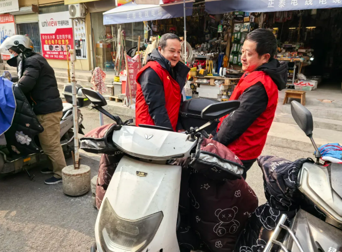 長(zhǎng)運(yùn)物業(yè)：開展電動(dòng)車停放專項(xiàng)整治與文明交通主題宣傳活動(dòng)