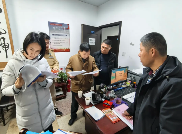 市交通運輸局領(lǐng)導(dǎo)檢查景德鎮(zhèn)長運旅游公司安全生產(chǎn)