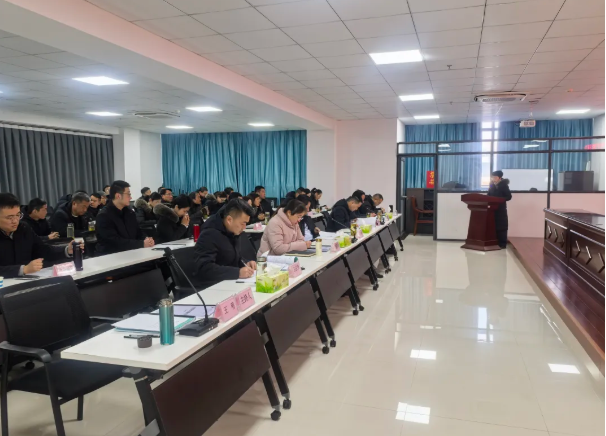 馬鞍山長(zhǎng)客 舉行2025年度中層管理人員及生產(chǎn)業(yè)務(wù)骨干競(jìng)聘述職大會(huì)