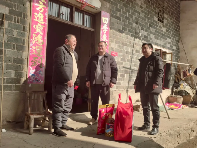 撫州長運(yùn)：幫扶結(jié)對(duì)振興鄉(xiāng)村 走訪慰問情暖民心
